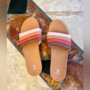Shade and Shore Sandals or Flats. Size 10 ‼️Host Pick‼️